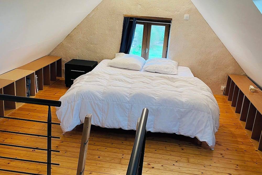 Autonomous dependency at home in Morlaix, Ceinture Dorée