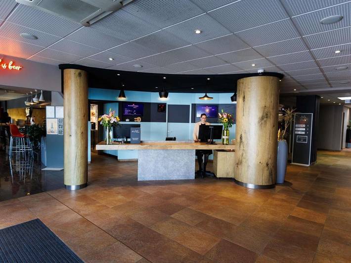 Hôtel pour 3 personnes, avec terrasse dans Office De Tourisme Et Des Congres De Mandelieu - 3