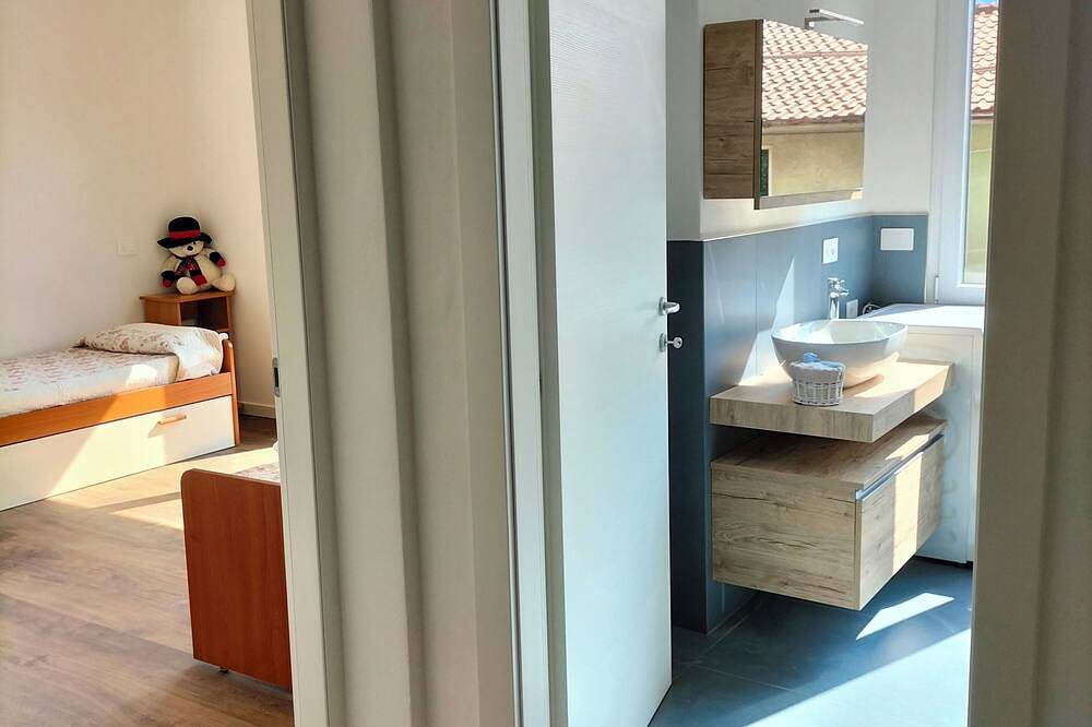 Ganze Wohnung, Renovierte Wohnung in 2025 mit Seeblick Garten in Cremia, Gemeinde Cremia