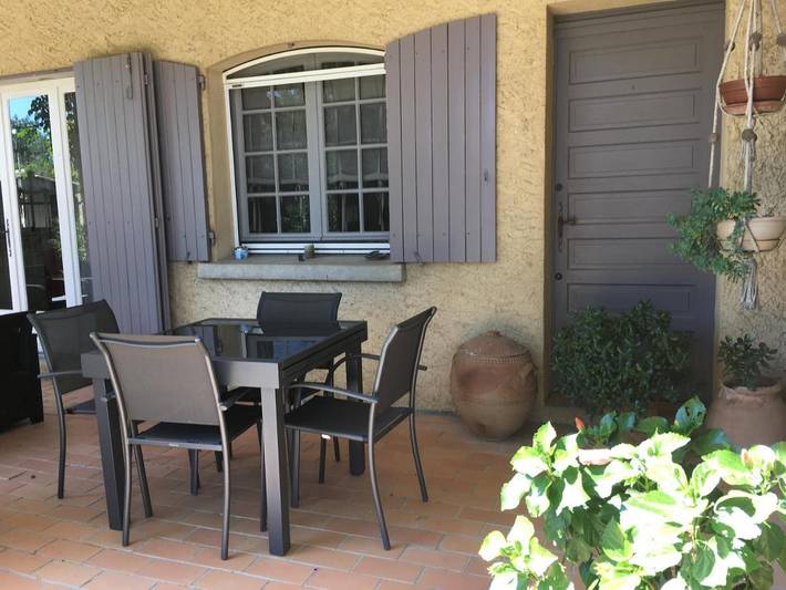 Gîte pour 3 personnes, avec piscine ainsi que vue et jardin à Saint-Hilaire-de-Brethmas - 3