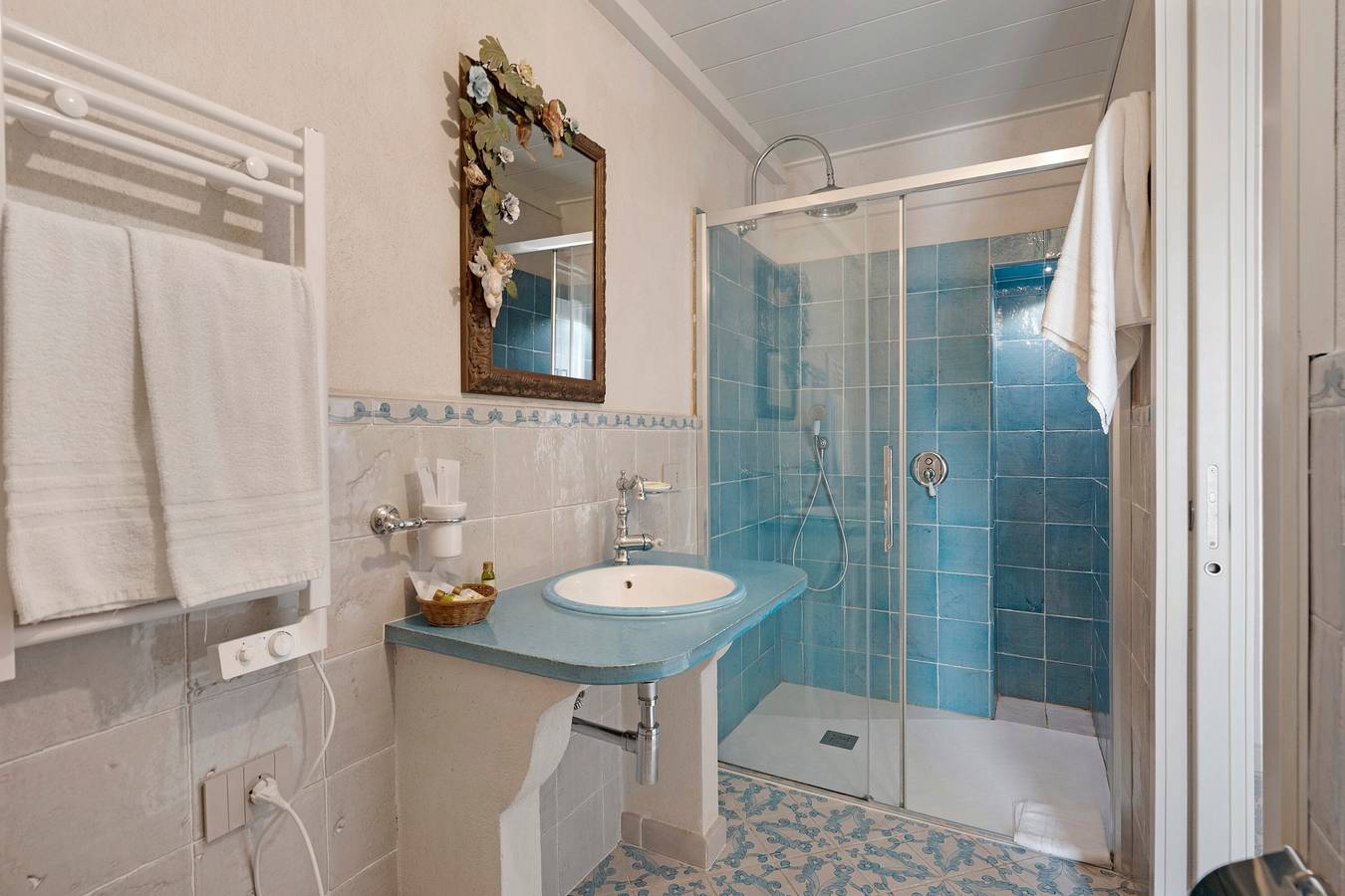 Vakantiehuis 'Dimora Elegante In Costa D'Amalfi' met Uitzicht op Zee, Wifi en Airconditioning, foto 7