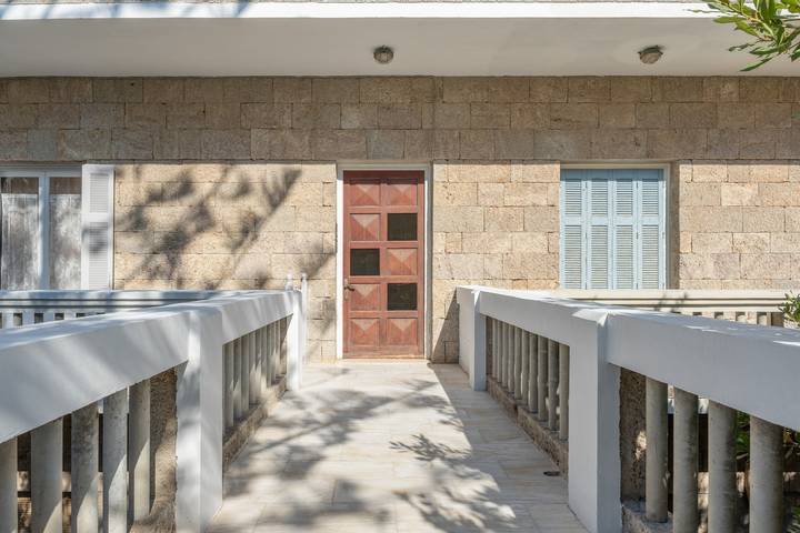 Appartement entier, Appartement 'Afroessa Stone' avec vue mer, Wi-Fi et climatisation in Kímolos