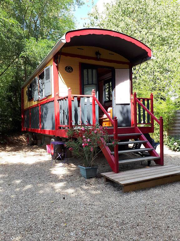 Gîte pour 4 personnes, avec jardin et piscine, animaux acceptés dans Saint-Amand-Montrond - 3