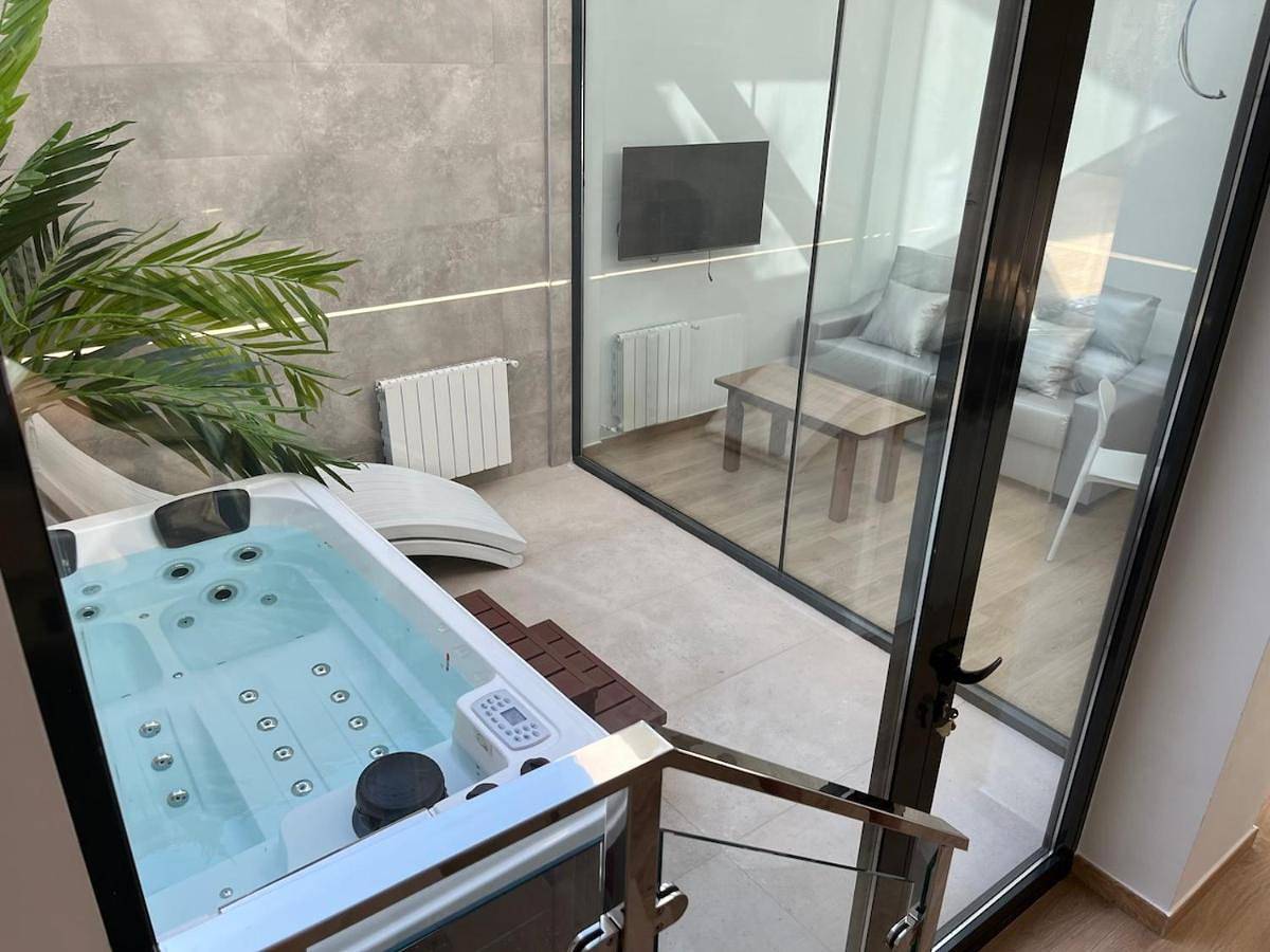 Apartamento entero, One-Bedroom Apartment in La Felipa, Chinchilla de Montearagón