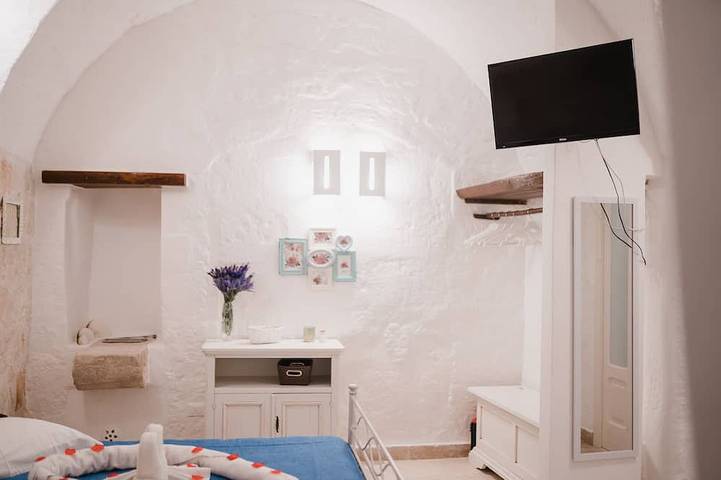 Ganze Wohnung, Komfortable Wohnung in der Nähe des Meeres im Zentrum von Monopoli, Apulien Free Wi-Fi in Cala Porta Vecchia, Monopoli
