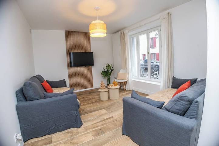 Location de vacances pour 16 personnes à Villeneuve-le-Comte - 2