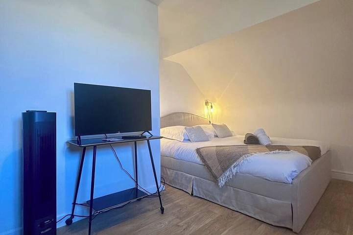 Entire apartment, Casa Foch #2 - T1 bis - Proche Hyper Centre in Brive-la-Gaillarde, Brive-la-Gaillarde region