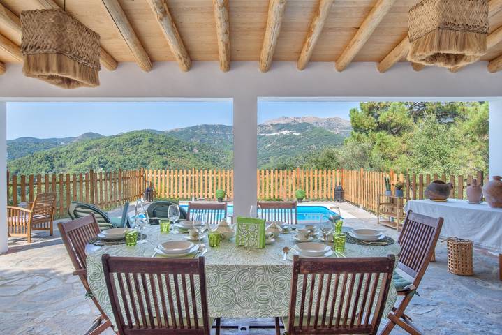Casa rural para 10 personas, con Balcón y Jardín en Genalguacil