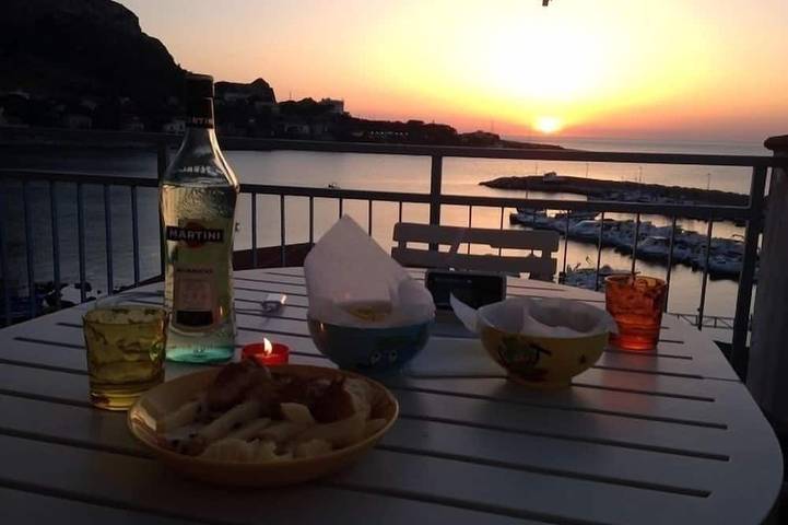 Gîte pour 5 personnes, avec Balcon à Sferracavallo