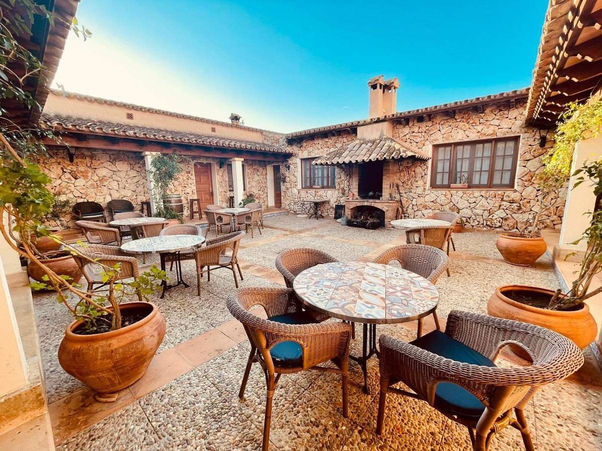 Entire apartment, Agroturismo Ses Illes in Inca, Majorca Center