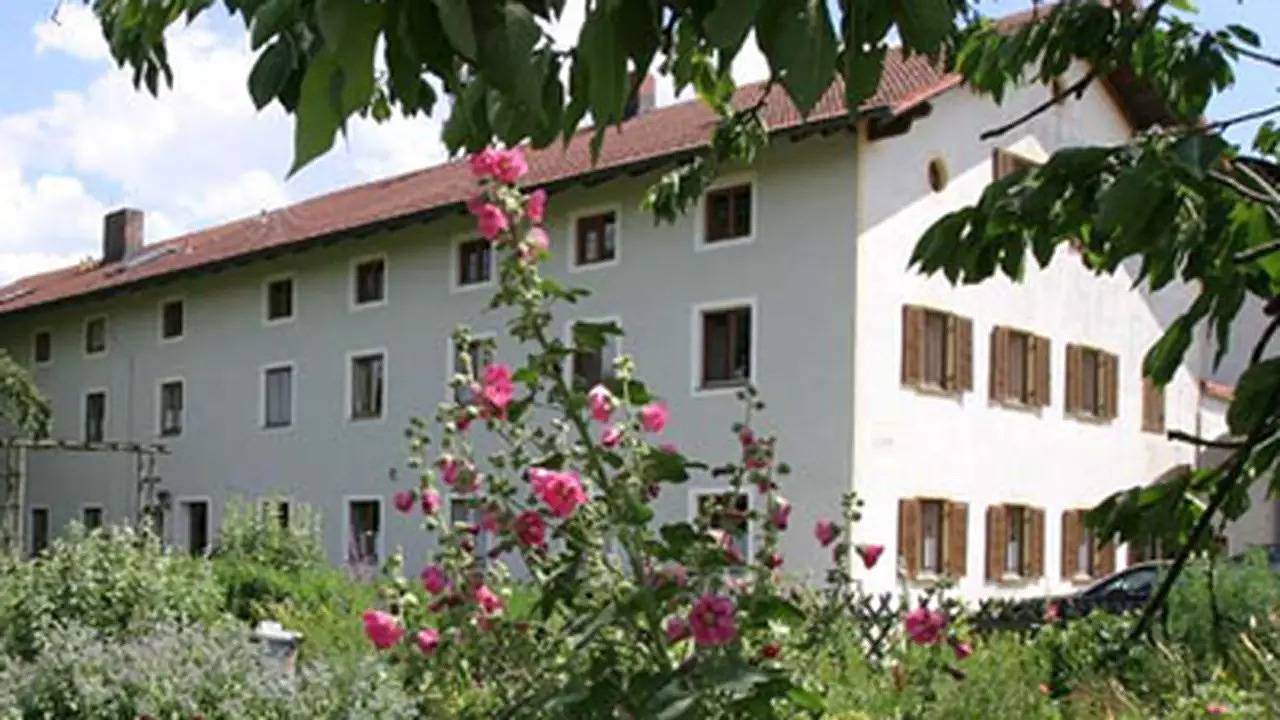 Ganze Ferienwohnung, Ferienwohnung für 2 Personen (24 m²) in Neuötting in Neuötting, Landkreis Altötting