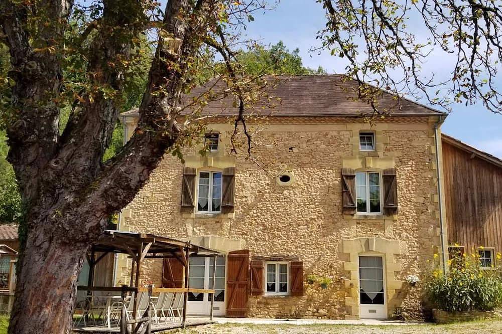 Gorgeous Watermill with Pool close to Dordogne’s stunning  tourist attractions. in Larzac, Périgord Noir