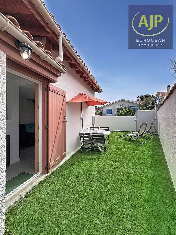 Entire holiday apartment, Mezzanine studio 4 pers. – Very popular South district – Lacanau Ocean in Lacanau Ocean, Lacanau
