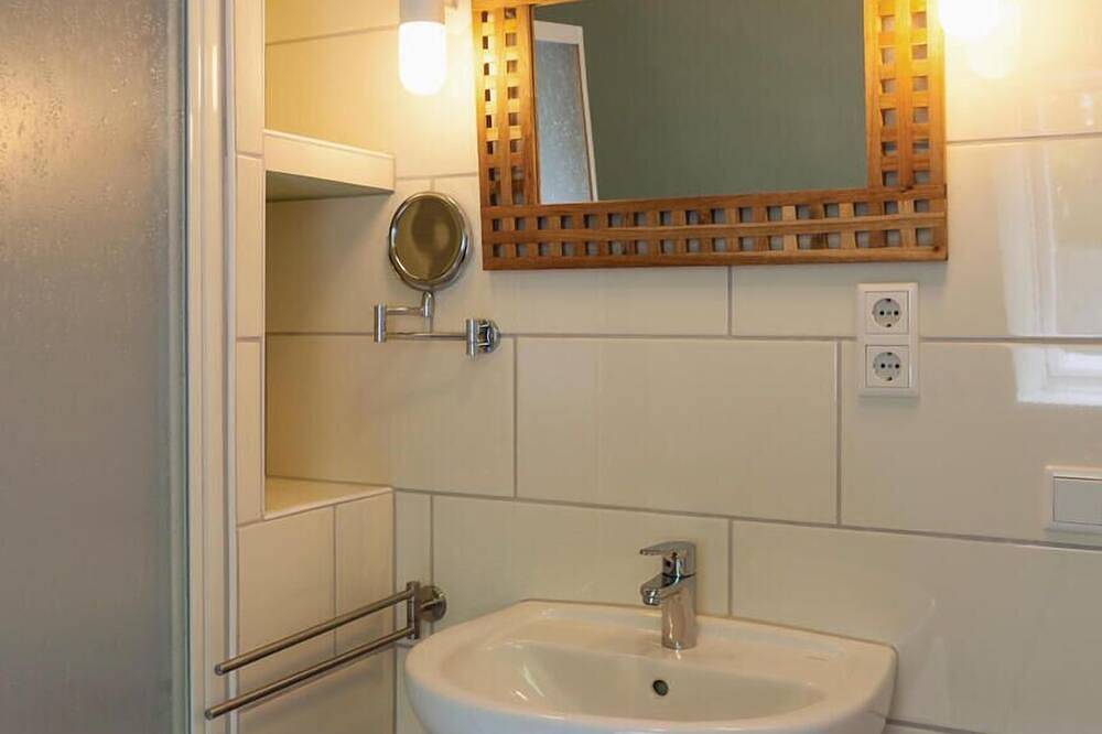 Lovely home in Gammelby with kitchen in Gammelby, Rendsburg-Eckernfoerde region
