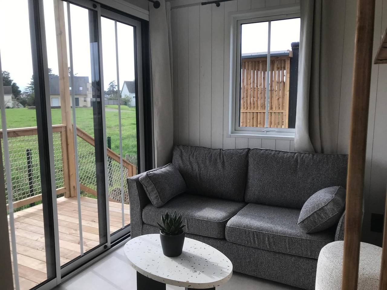 Chalet « Martinette » avec terrasse privée, balcon et Wi-Fi in Saint-Pair-sur-Mer, Côte de la Déroute