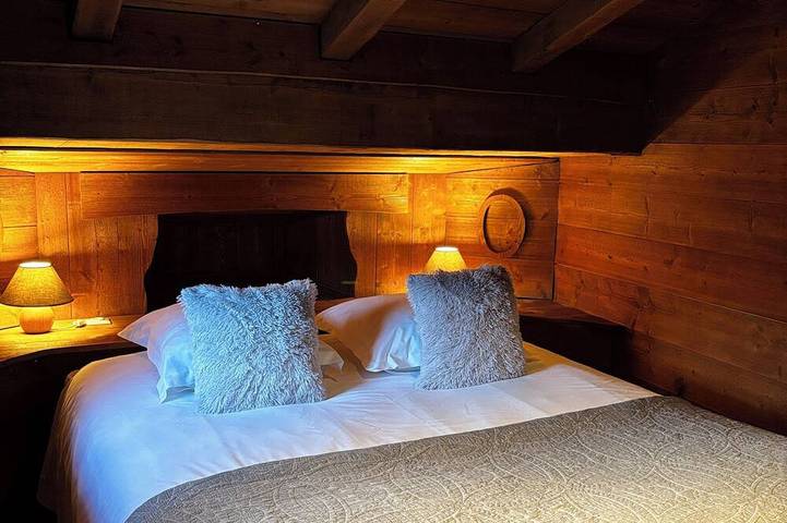 Chalet \"Grenier\" face au Mont-Blanc, jusqu'à 5 personnes in Passy, Pays du Mont-Blanc