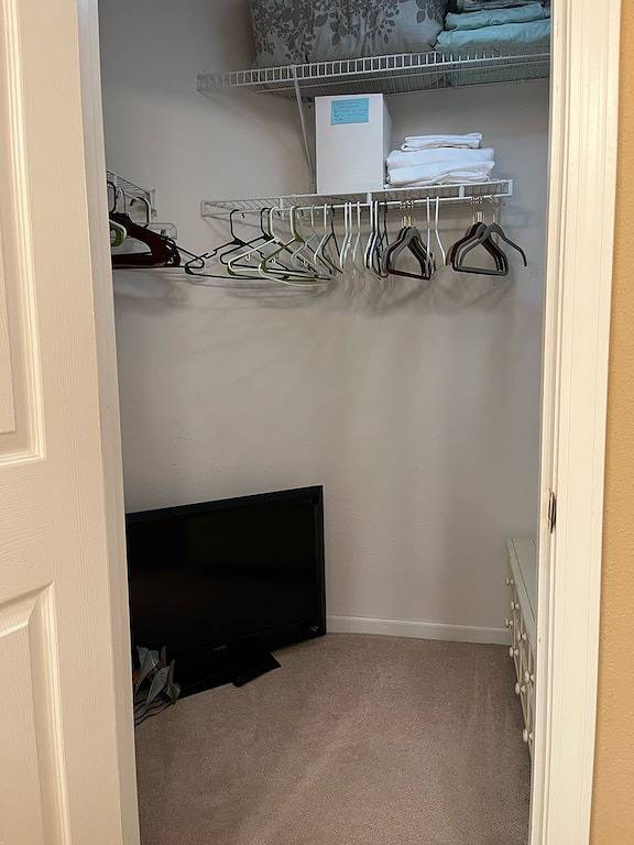 Ganze Wohnung, 3 bed 2 bath Sleeps 8 Lakefront Main Channel views at the 1Mm! 2 pools in Lake Ozark, Lake of the Ozarks