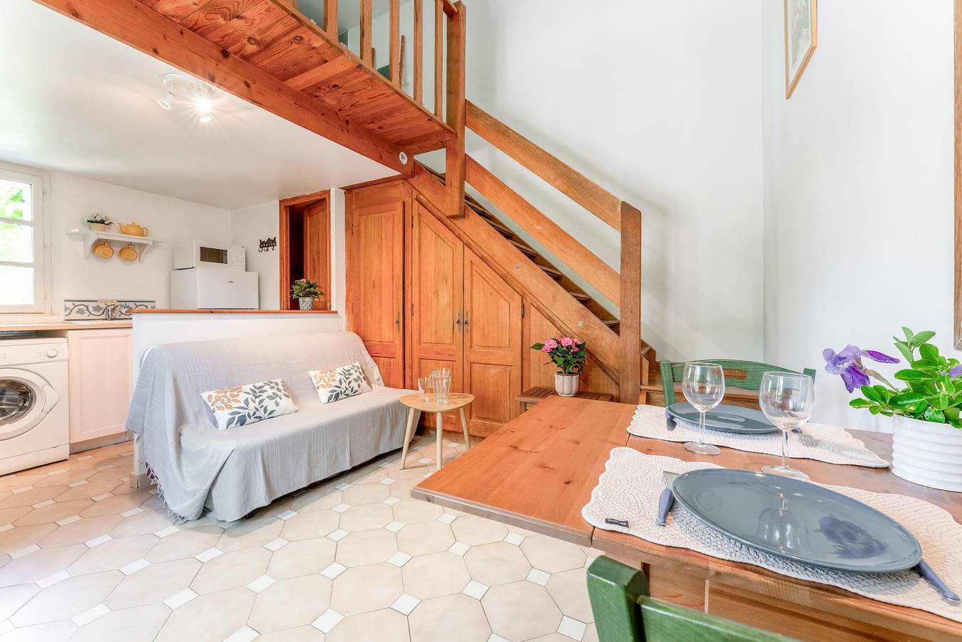 Appartement entier, Appartement 'La Tonnelle' avec terrasse privée, Wi-Fi et climatisation in L'Isle-sur-la-Sorgue, Vaucluse