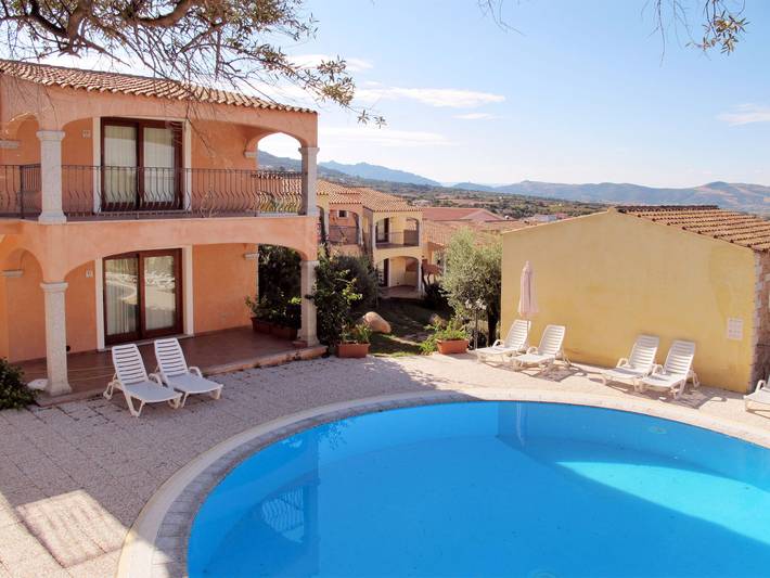Appartamento vacanze per 4 persone, con giardino e piscina per bambini nonché balcone - 1