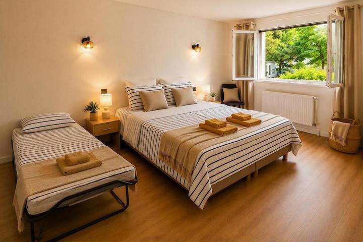 Gîte pour 4 personnes, avec Terrasse dans Thermes des Arènes - 3