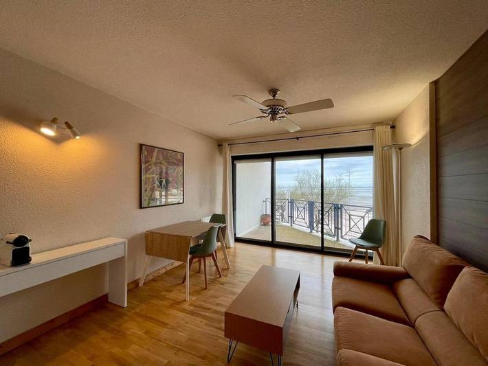 Gîte pour 4 personnes, avec vue et balcon, animaux acceptés dans Plage De La Jetee Andernos Les Bains