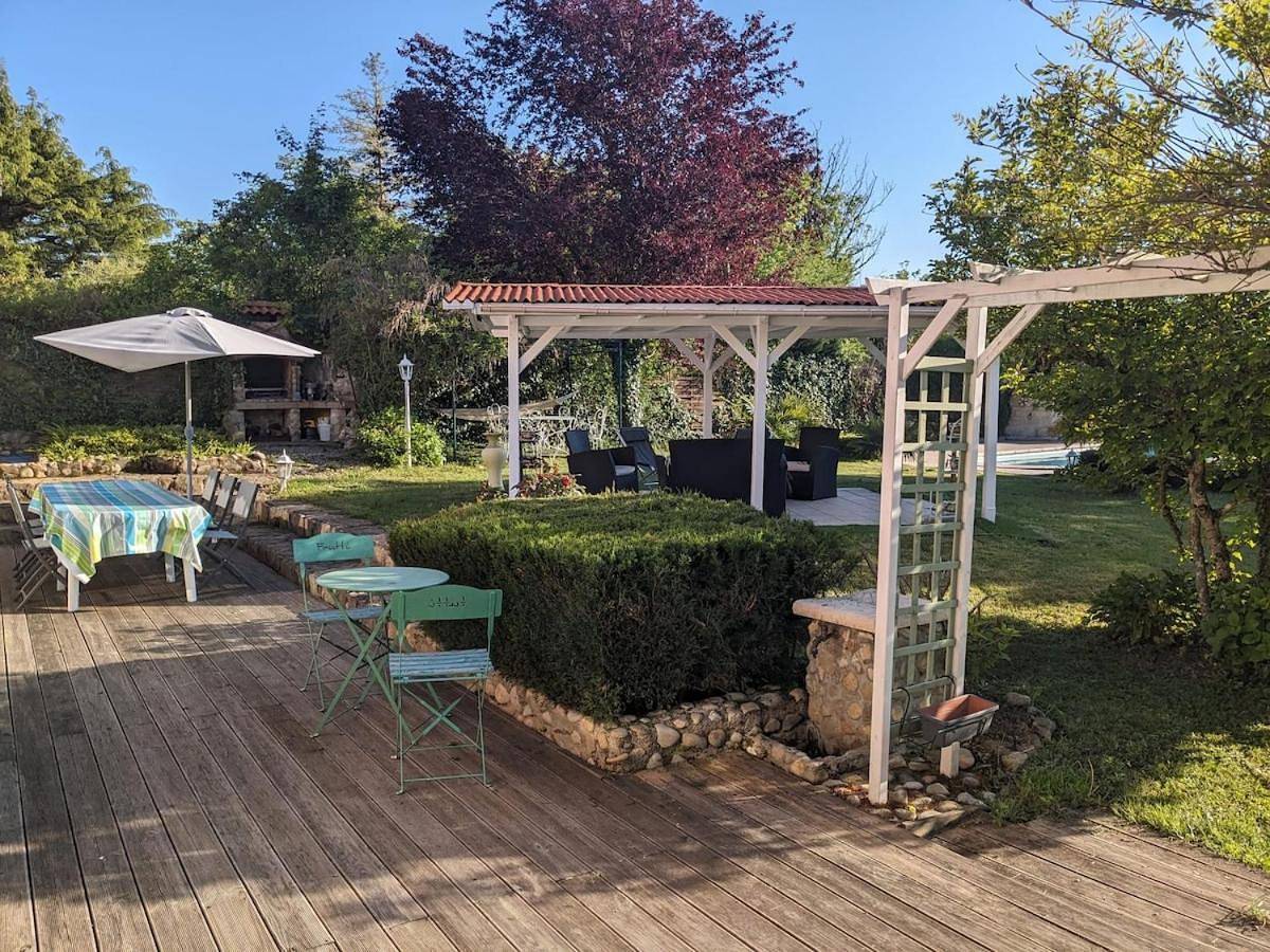 Three-Bedroom House in Apprieu, Région de La Tour-du-Pin