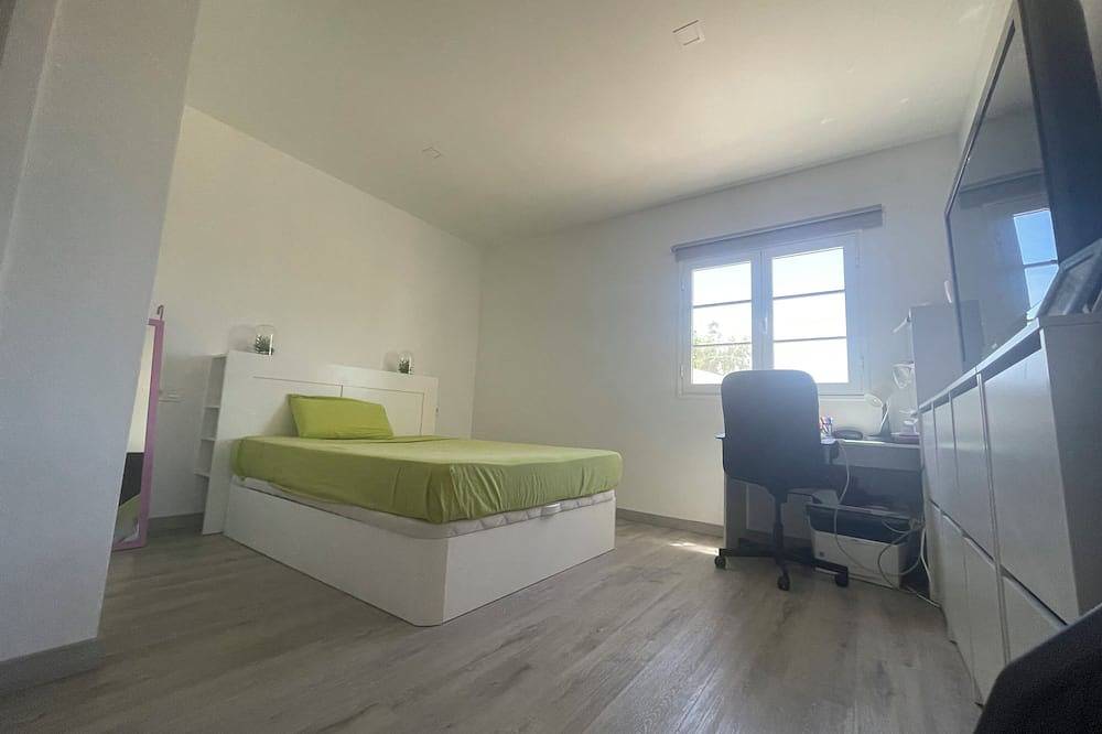 Typical Canary Island house with lots of outdoor space. in Villaverde, La Oliva