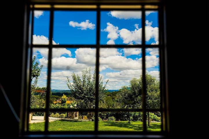 Casa rural para 3 personas, con jardín además de balcón y piscina en Sober