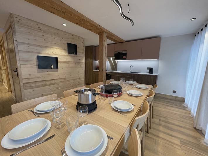 Gîte pour 10 personnes, avec terrasse dans Office De Tourisme De La Clusaz - 2