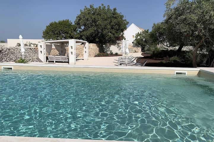 Villa for 16 people, with garden and pool as well as hot tub - 1