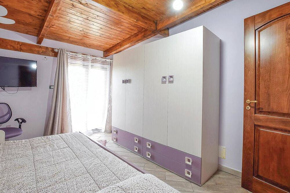 Amazing home in Torre di Pescopaganoce in Mondragone, Provincia di Caserta