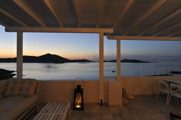 Gîte pour 4 personnes, avec terrasse et vue dans Náoussa