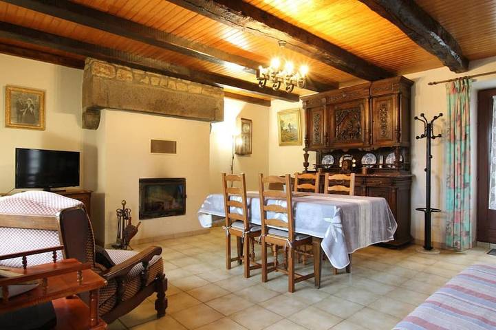 Gîte pour 4 personnes, avec jardin, animaux acceptés à Champcervon - 2