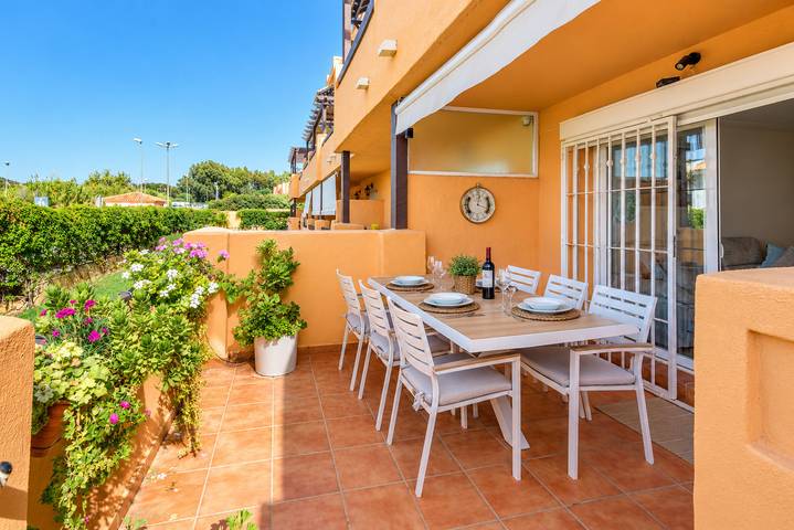 Ferienwohnung für 4 Personen, mit Garten und Terrasse sowie Pool - 1