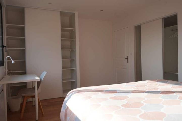 Gîte pour 8 personnes, avec jardin et terrasse à Bohars - 4