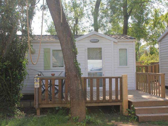 Camping pour 4 personnes, avec terrasse et piscine à Roquebrune-sur-Argens - 2