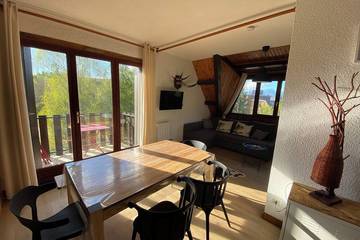 Gîte pour 5 personnes, avec balcon à Montclar