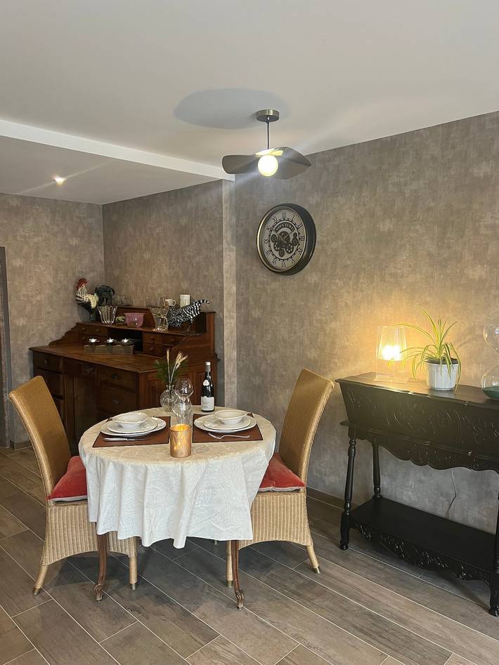 Chambre d’hôtes « Épicéa » avec salle de bains, terrasse partagée, Wi-Fi et climatisation in Champdray, Saint-Dié-des-Vosges