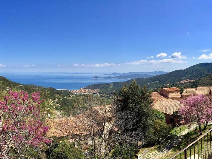 Appartamento per 3 persone, con panorama e terrazza, con animali domestici a Marciana