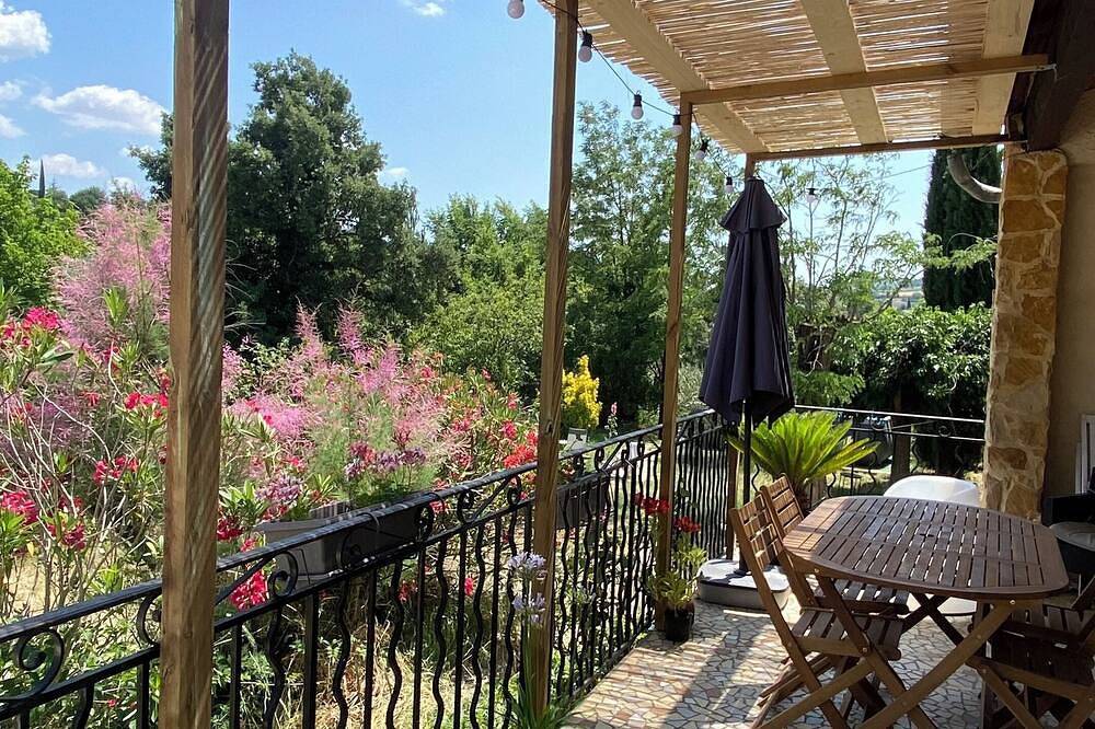 Été en Provence – maison 3 chambres pour famille entre vignes et cigales. in Mirabel-aux-Baronnies, Nyons region