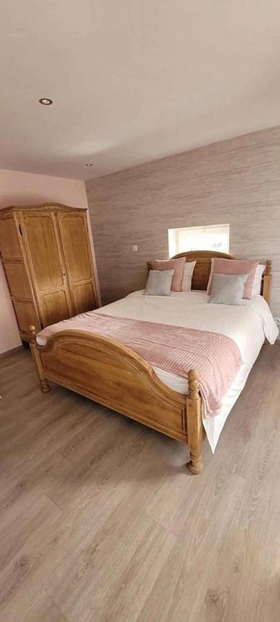 Location de vacances pour 2 personnes, avec Terrasse et Jardin dans Jeumont