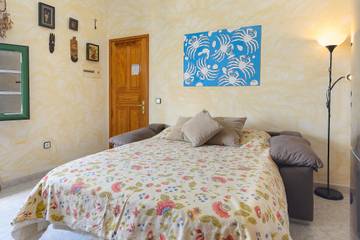 Holiday Apartment for 4 People in Yaiza, Parque Natural de Los Volcanes, Photo 4