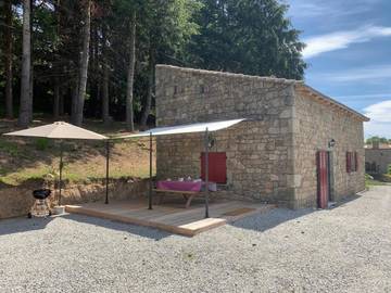 Gîte pour 5 personnes, avec jardin ainsi que vue et sauna, adapté aux familles à Saint-Apollinaire-de-Rias