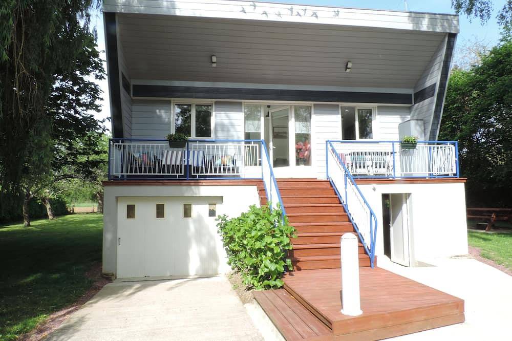 Small, quiet house on the banks of the Vilaine River for up to 4 people in Guipry-Messac, Región de Redon