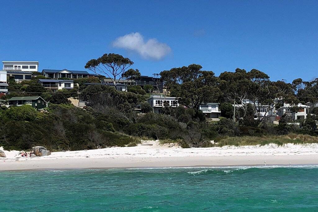 Moonrise Binalong Bay Stunning views in Tasmanien