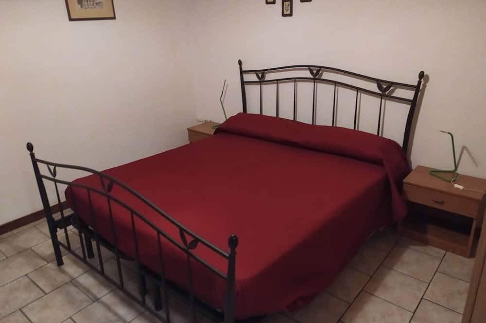 Villa indipendente e panoramica,situata a 700 Mt dal mare in Chia, Domus De Maria