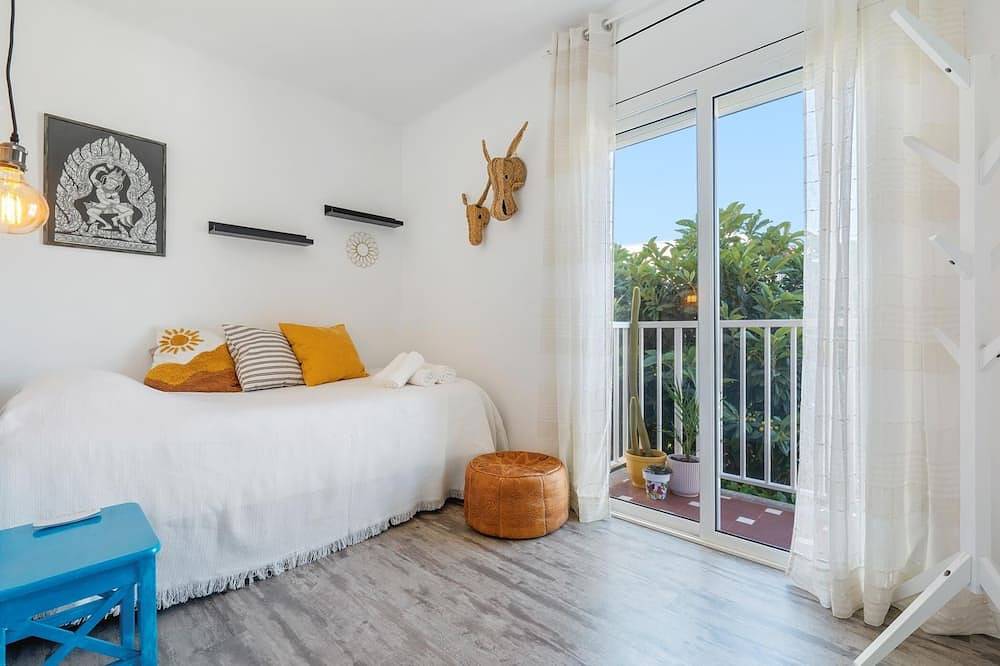 Apartamento entero, Apartamento con terraza a 250m playa y tren in Cubellas, Garraf