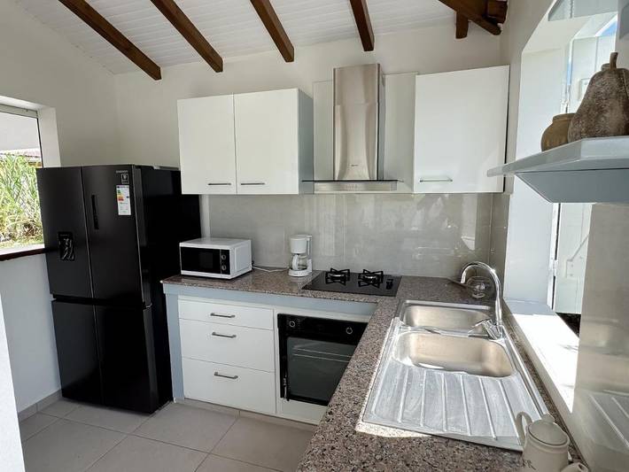 Location de vacances pour 6 personnes, avec jardin ainsi que piscine et balcon dans Plage des Salines - 3