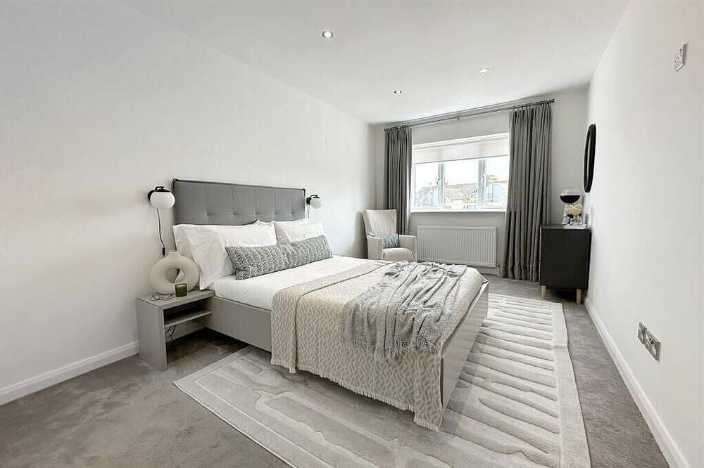 Entire apartment, River Breeze 3-Bed Balcony Apartment in Littlehampton, West Sussex