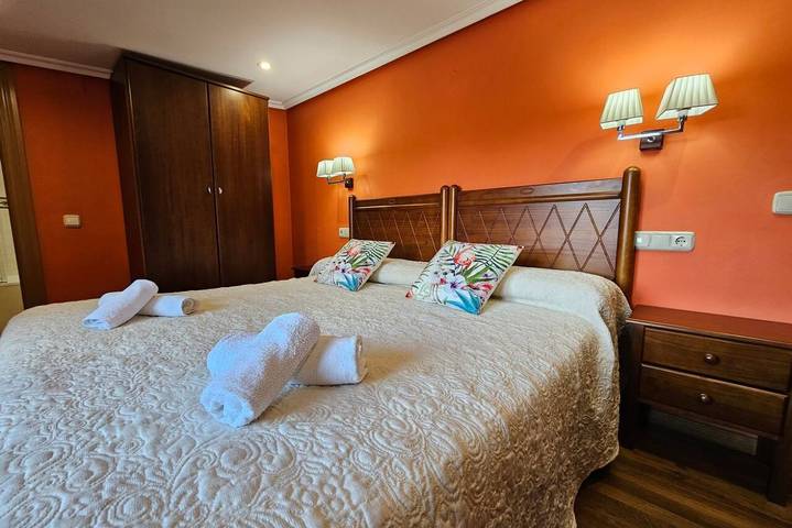 Ganze Wohnung, Gemütliches Apartment mit Klimaanlage, Wlan & Badewanne in Mieres (Asturien), Cordillera Cantábrica